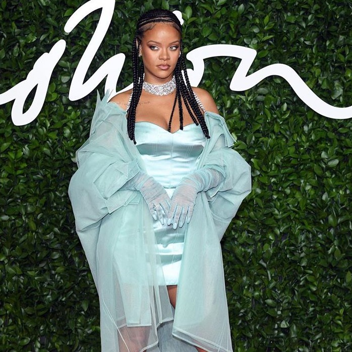 British Fashion Awards 2019: gwiazdy na czerwonym dywanie - Rihanna, Emilia Clarke, Rita Ora