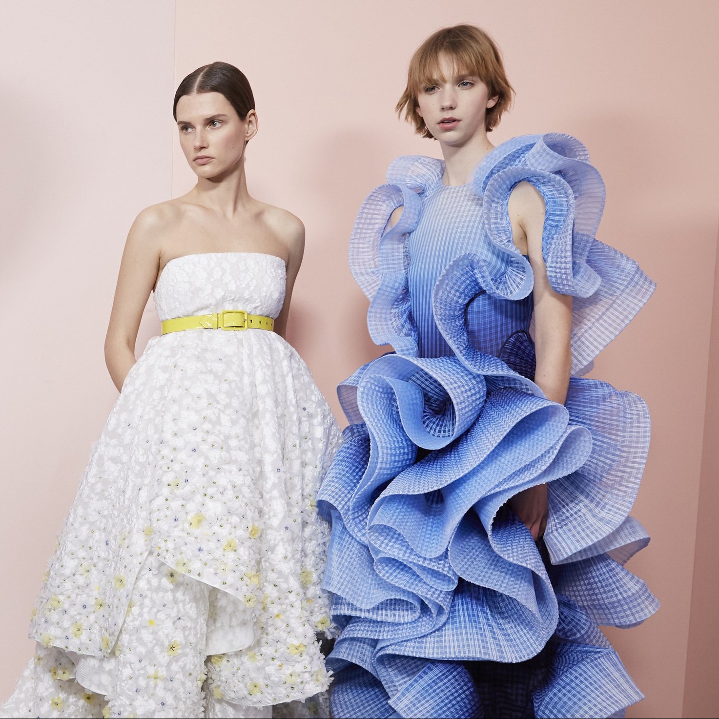 Najpiękniejsze zdjęcia z backstage'u Paris Fashion Week Haute Couture wiosna-lato 2020
